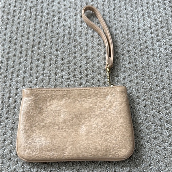 ❤️Express Tan and Gold Luxe Clutch - Picture 2 of 5